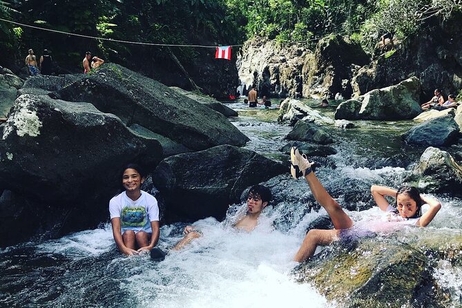 Full-Day Private Tour to Tinajas Waterfalls in El Yunque - Exploring the Tinajas Waterfalls