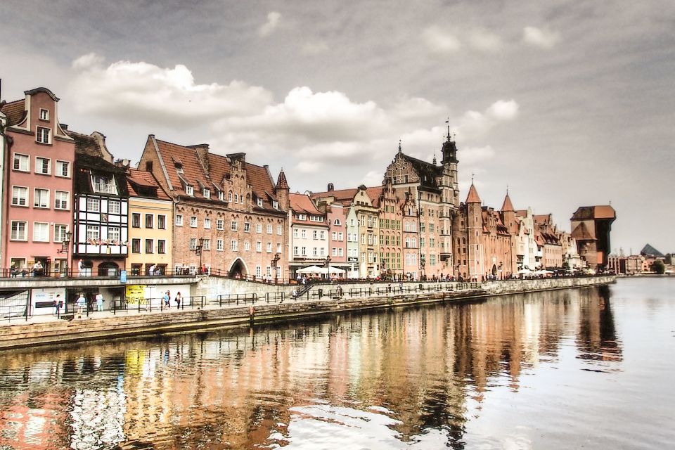 Gdansk: Private Old Town Tour - Discovering WWII and Solidarity