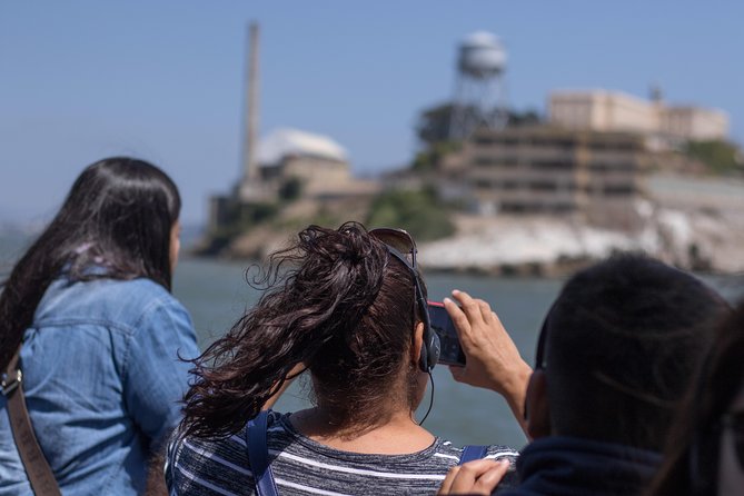 Golden Gate Bay Cruise - Vessel Features and Comfort