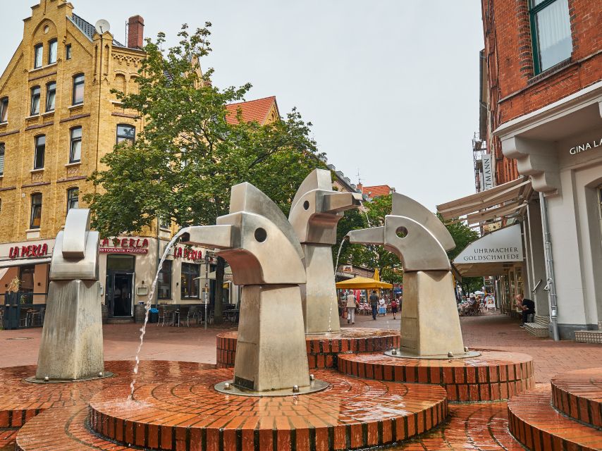 Hannover: Guided Walking Tour of the List District - Views of Eilenriede Forest