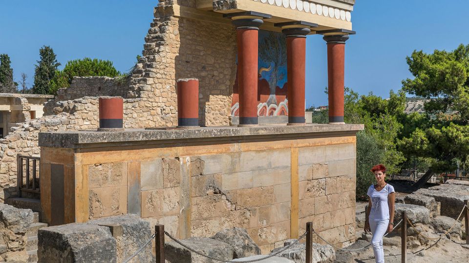 Heraklion: Knossos Private Guided Tour & Skip-the-Line Entry - Cancellation Policy and Booking