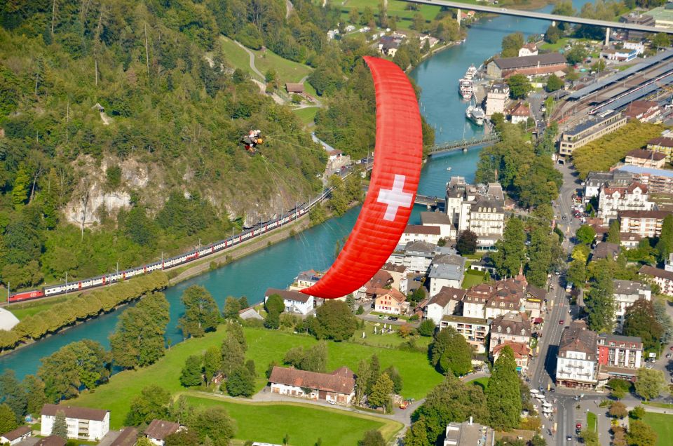 Interlaken: Paragliding Tandem High Flight - Gliding Over the Swiss Landscape