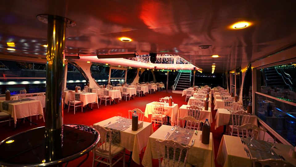 Istanbul: Bosphorus Dinner Cruise With Drinks & Turkish Show - Accessibility and Dietary Options