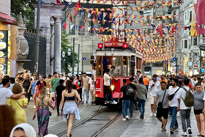 Istanbul Culinary Tour: Local Tavern and Gourmet Street Foods - Food Markets and Tastings