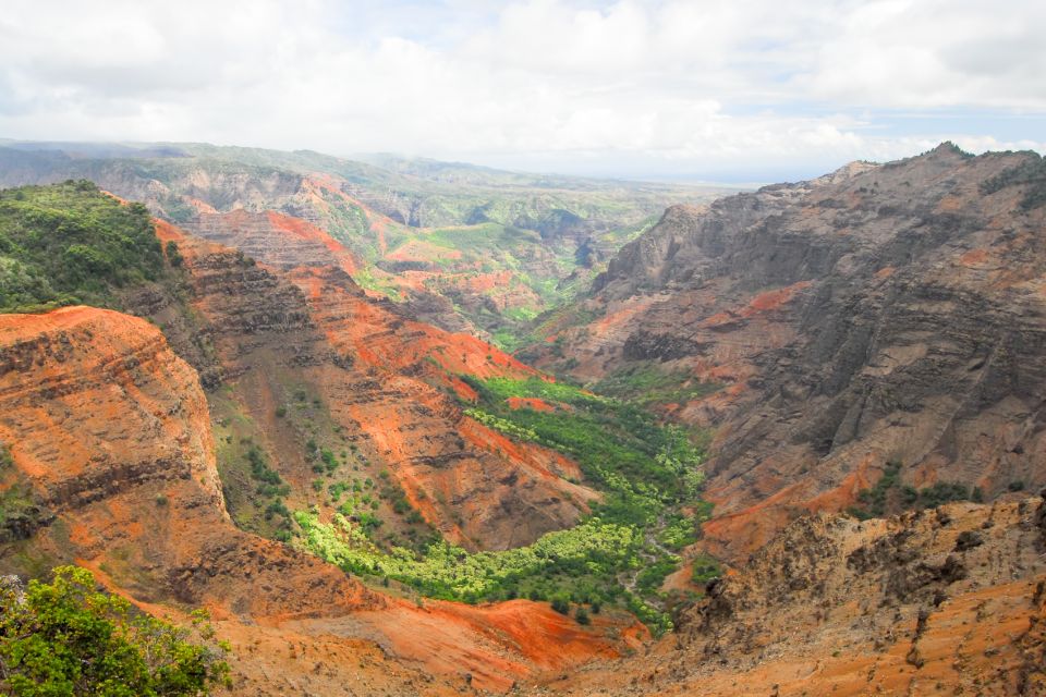 Kauai: Full-Day Waimea Canyon & Wailua River Tour - Included Amenities