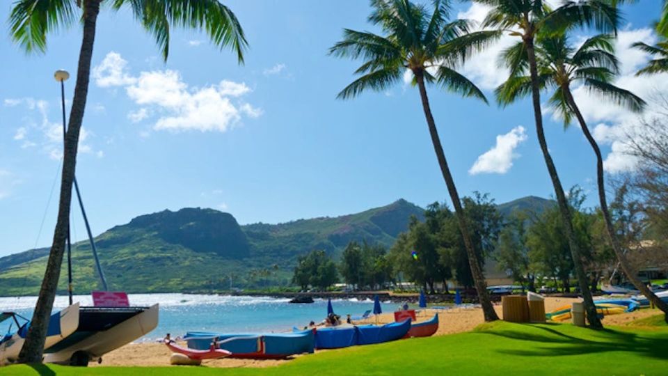 Kauai: Outrigger Canoe Surfing - Preparing for the Adventure