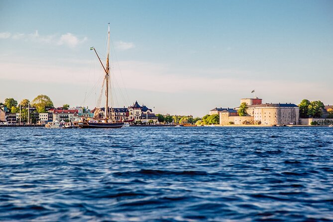 Kayaking Tour Around Vaxholm in Stockholm Archipelago - Discovering Traditional Fishing Communities