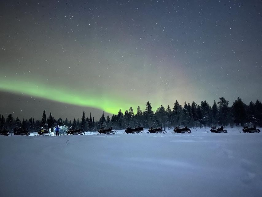 Kiruna: Guided Snowmobile Tour and Northern Lights Hunt - Snowmobile Gear