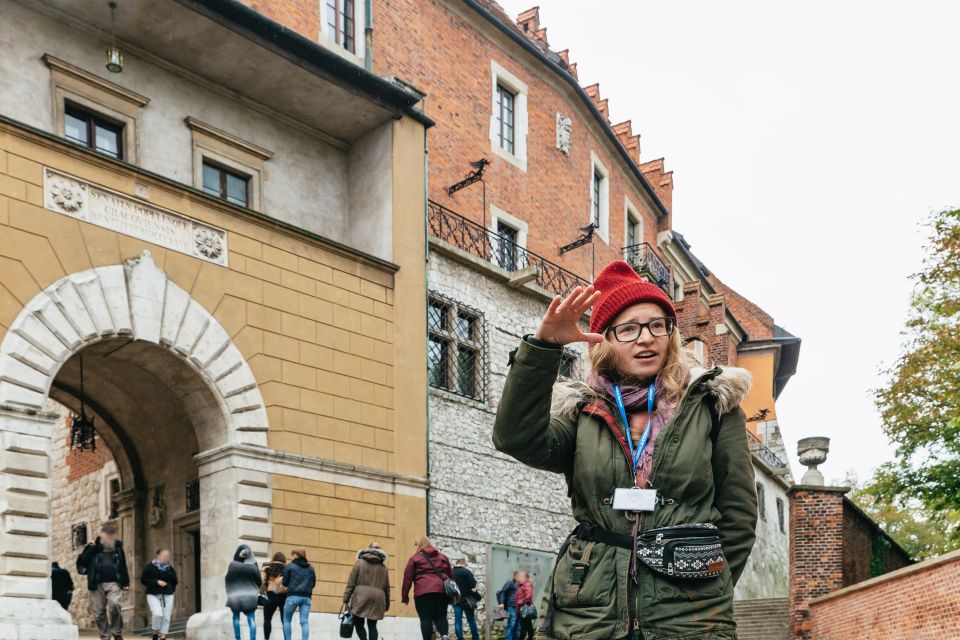 Krakow: Wawel Royal Hill With Optional Castle and Cathedral - Exploring Wawel Cathedral