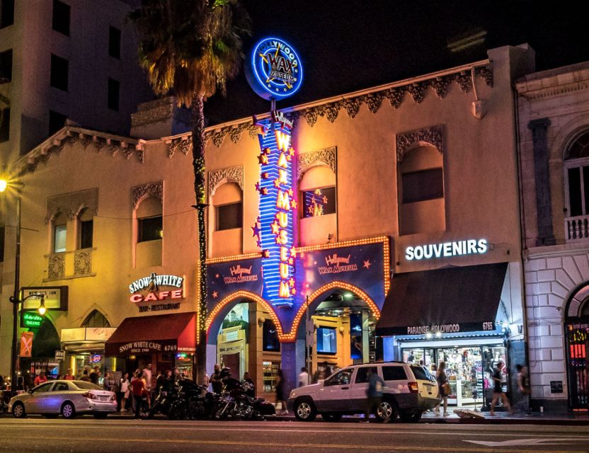 LA Ghosts Boos and Booze Haunted Pub Crawl - Cocktails and Spirits