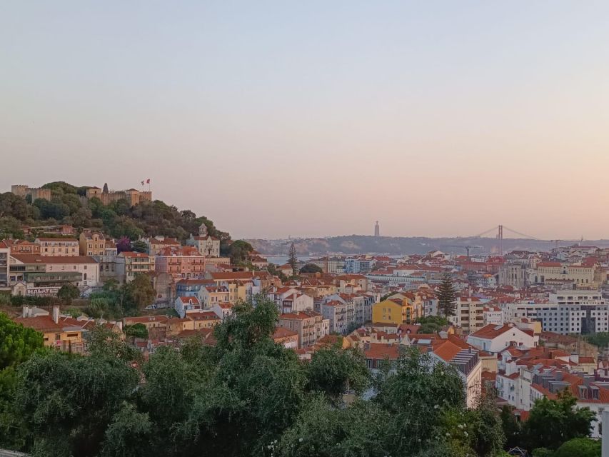 Lisbon: 4 Hour Private Tour Through Lisbon (Up to 6 People) - Booking and Payment