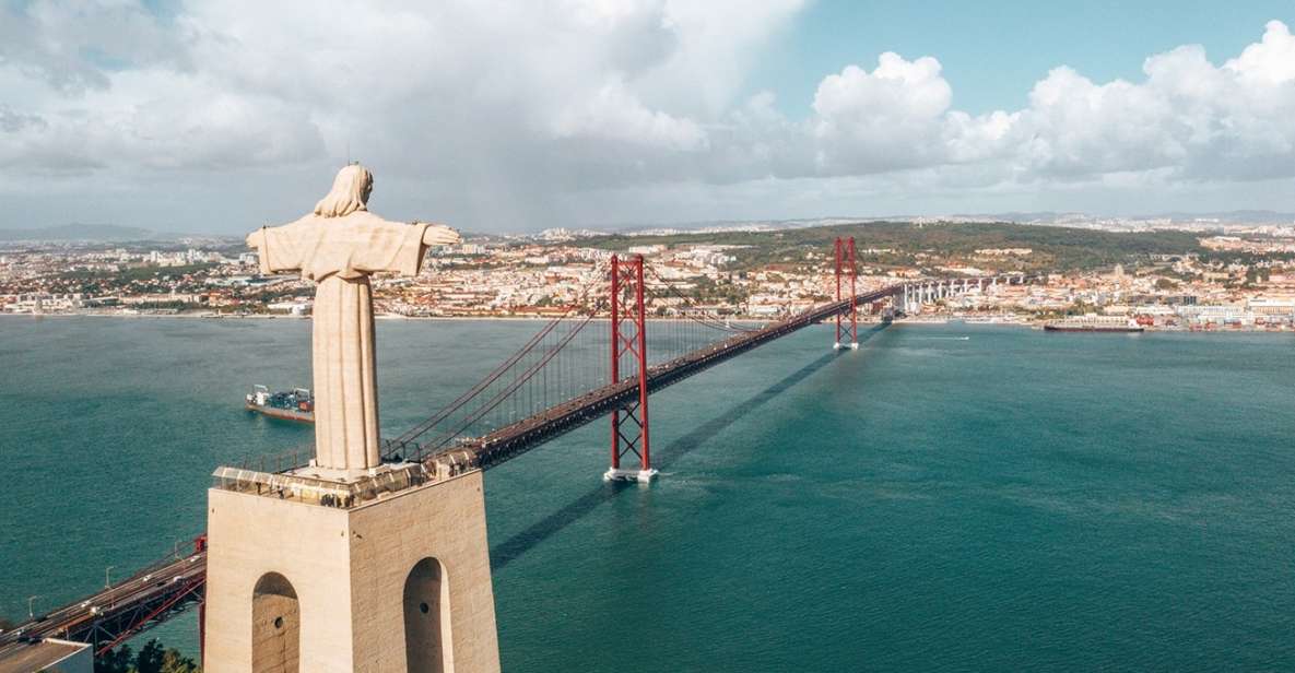 Lisbon: Christ the King, Belém, Aqueduct, and LxFactory Van Tour - Parque Eduardo VII Exploration