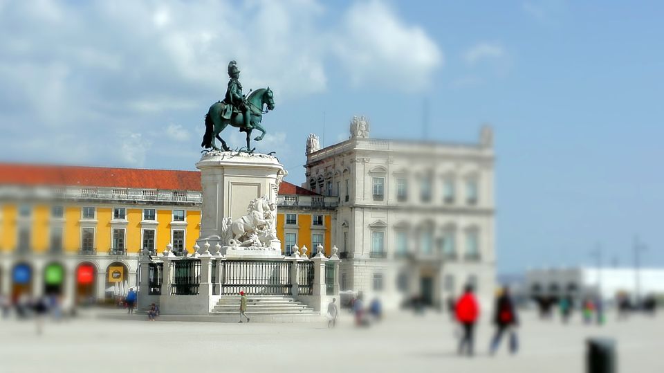 Lisbon: Layover Tour With Airport Pickup and Drop-Off - Scenic Viewpoints and Vistas