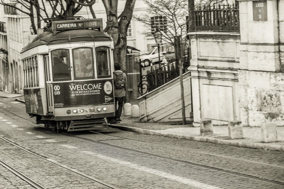 Lisbon Photography Walk With a Local - Frequently Asked Questions