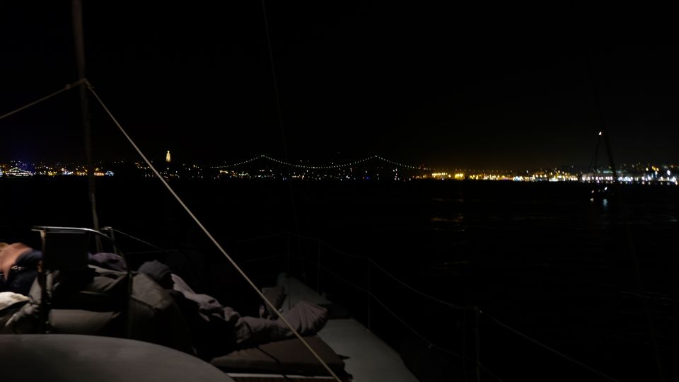 Lisbon: Sailing Tour by Night - Customer Ratings and Feedback