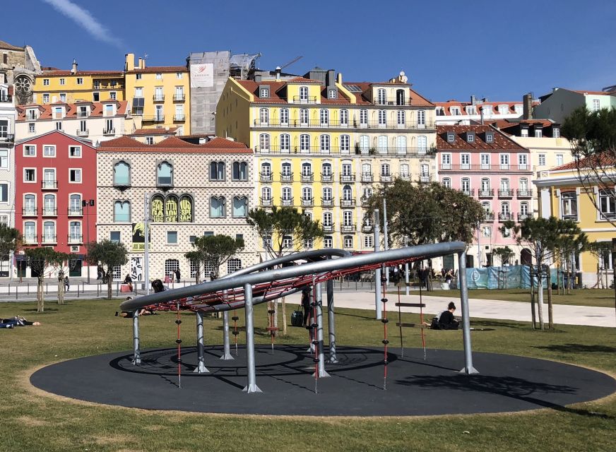 Lisbon: Segway Super Tour - Visiting the Oldest Cafe