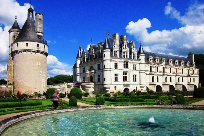 Loire Valley Castles and Wine Small-Group Day Trip From Paris - Tour Highlights