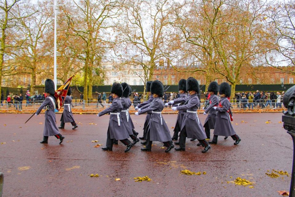 London: Buckingham Palace & Changing of the Guard Experience - Frequently Asked Questions