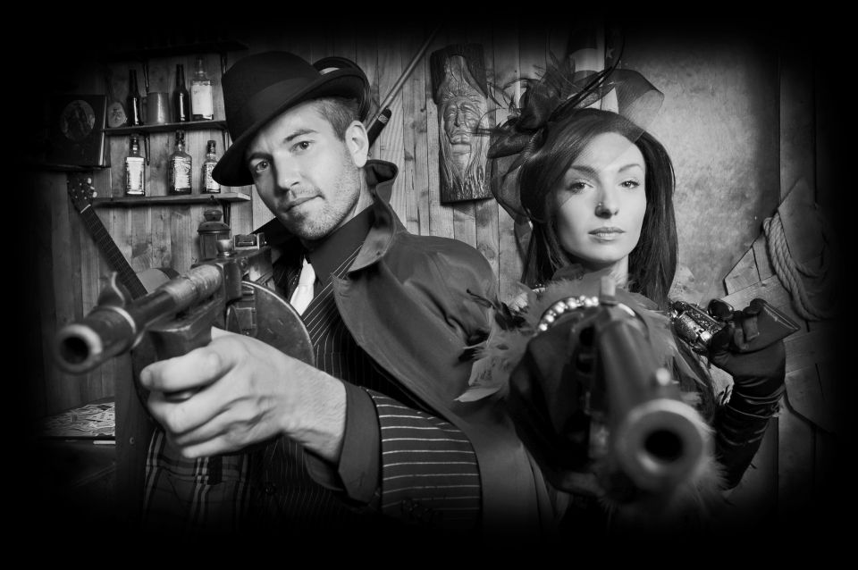 London, Camden: Old Time Eras Dress Up and Photo Shoot - Getting to Old Time Photos