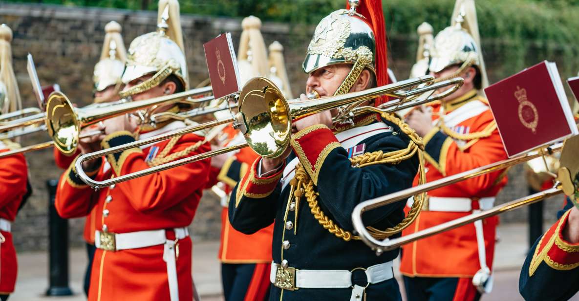 London: Changing of The Guard Tour - Photo Opportunities