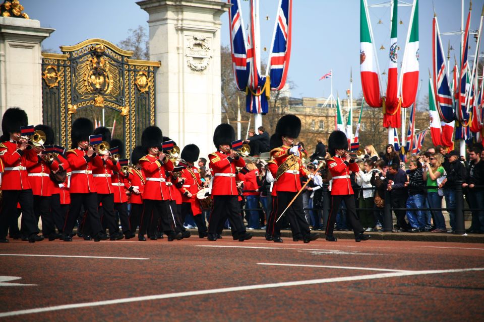 London City Center Guided Tour + Westminster Abbey Entry - Booking and Availability