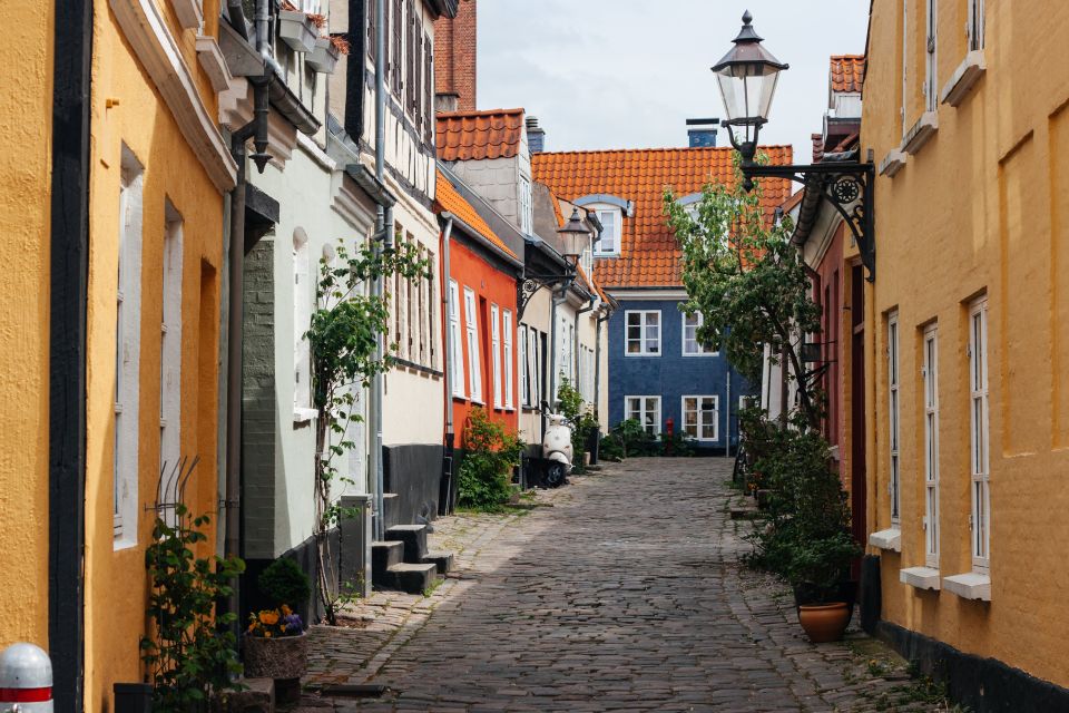 Love and Joy in Aalborg – Walking Tour for Couples - Professional Local Guide Insights