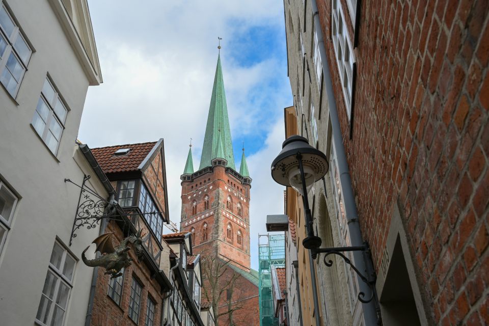 Lübeck: St. Anne's Museum With City Walking Tour Option - Booking and Cancellation