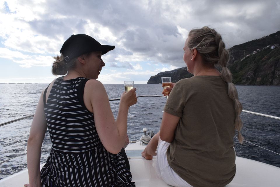 Madeira: Private Sunset Yacht Cruise With Snorkeling & Wine - Wine and Refreshments