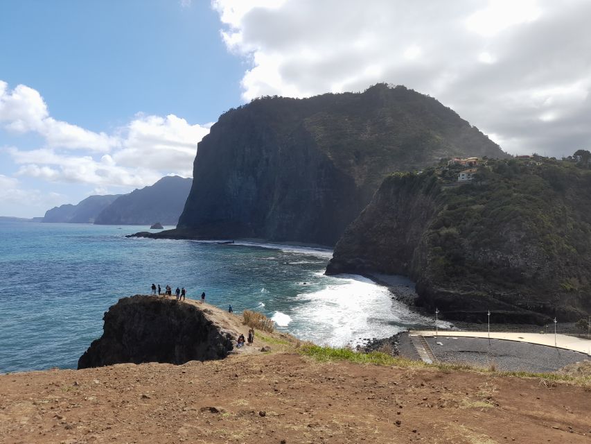 Madeira: West and East Madeira Tour With Snacks and Drinks - Cabo Girão Skywalk Photo Opportunities