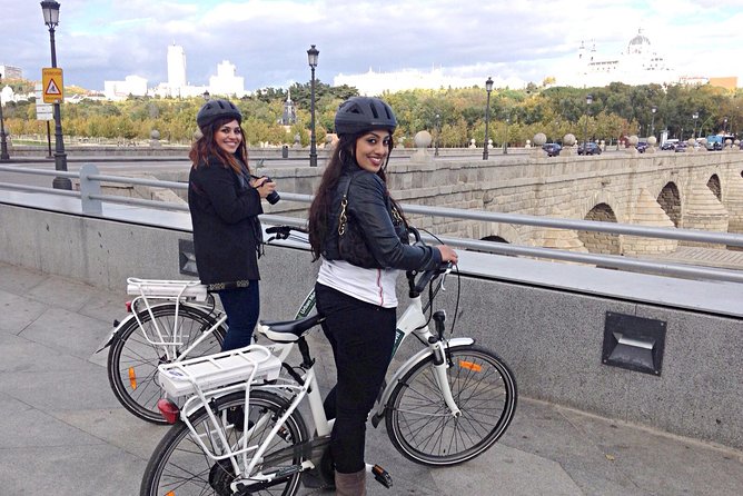 Madrid Parks Bike or E-Bike Tour: Riverside & Casa De Campo - Madrids Green Areas