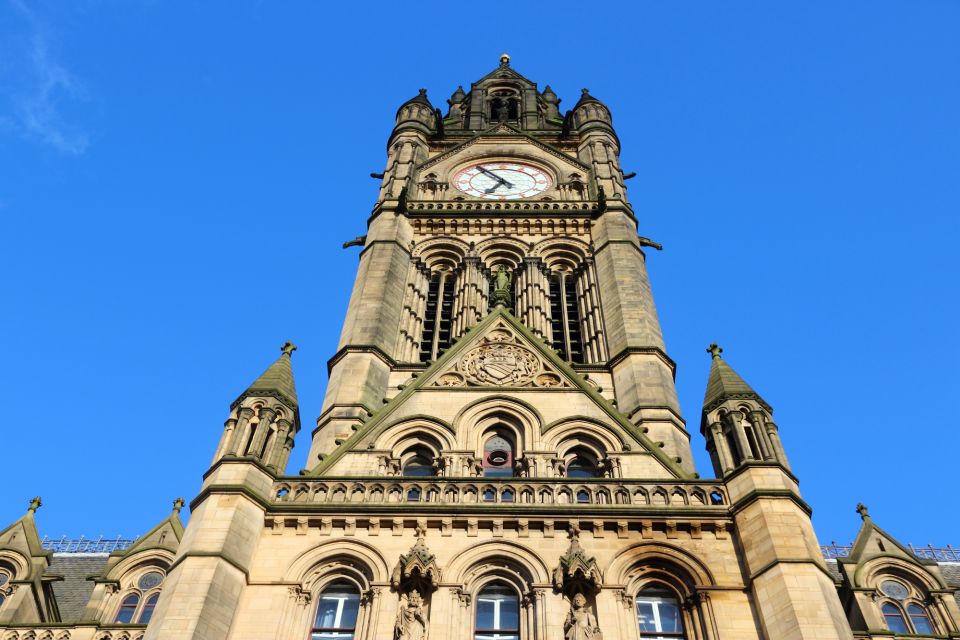 Manchester: First Discovery Walk and Reading Walking Tour - Using the App