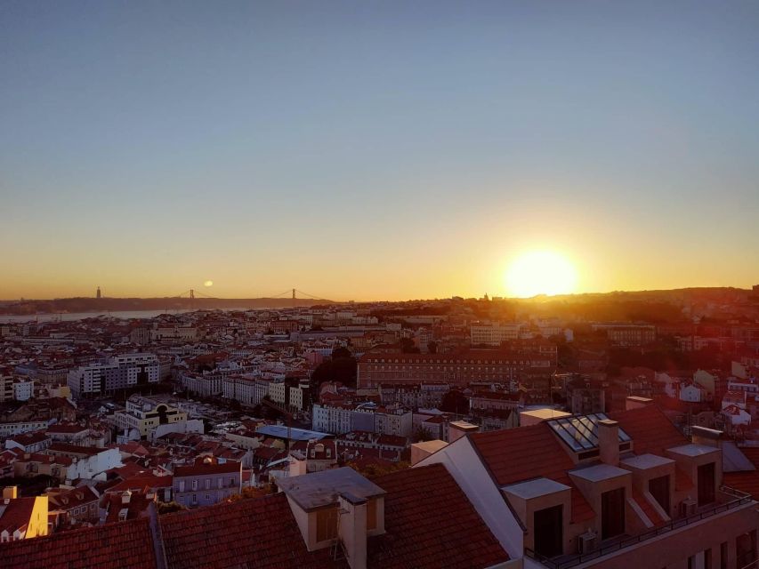 Meet Old Lisbon With a Fado Tour Guide - Discovering Local Bars