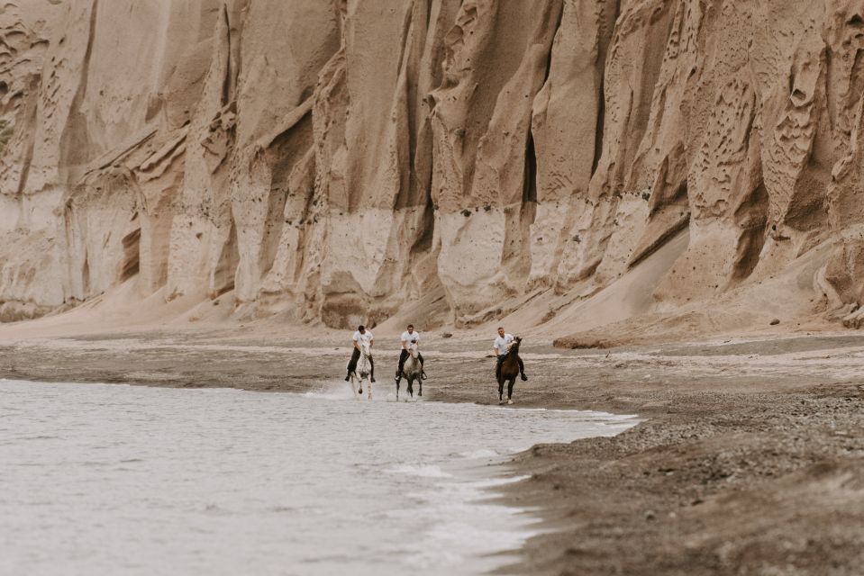 Megalochori: Horseback Riding Tour for Experienced Riders - Galloping on Black Sand