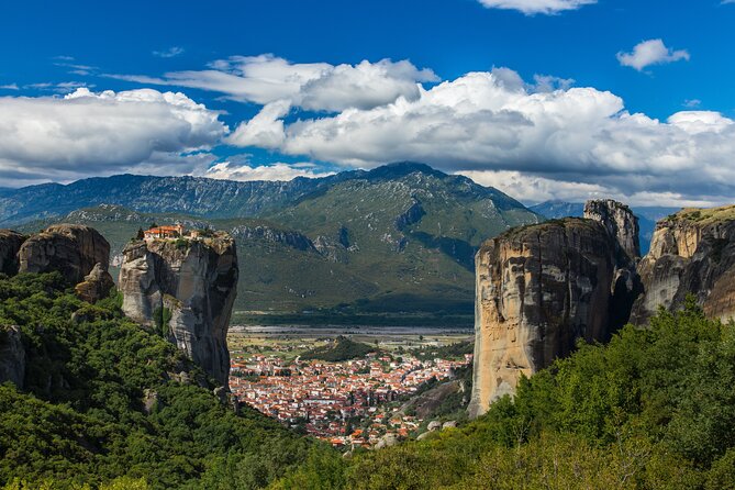 Meteora Daytrip With Multilingual Audioguide & Free Lunch - Traveler Reviews and Recognition