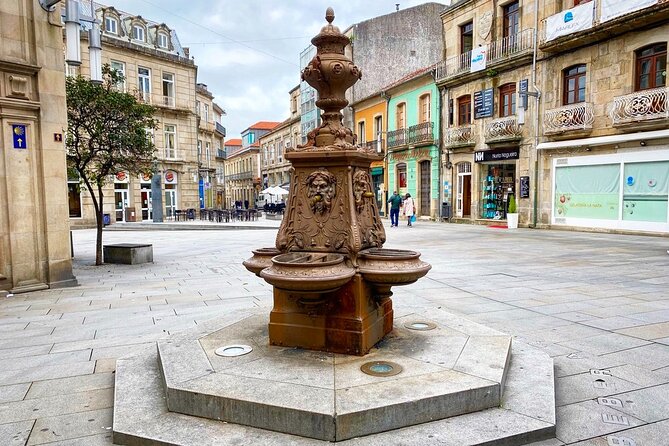 Monumental Morning Walking Tour in Pontevedra - Discovering Pontevedras History