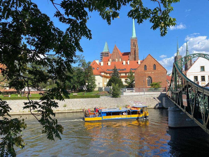 Oder River Cruise and Walking Tour of Wroclaw - Admire Colourful Tenement Houses