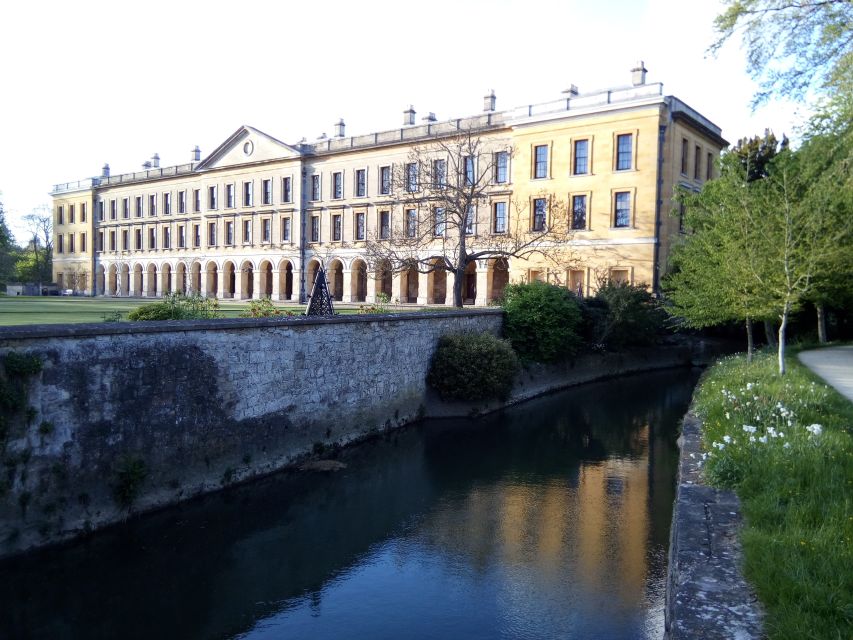 Oxford: C.S. Lewis & J.R.R. Tolkien Guided Walking Tour - Visiting Exeter College