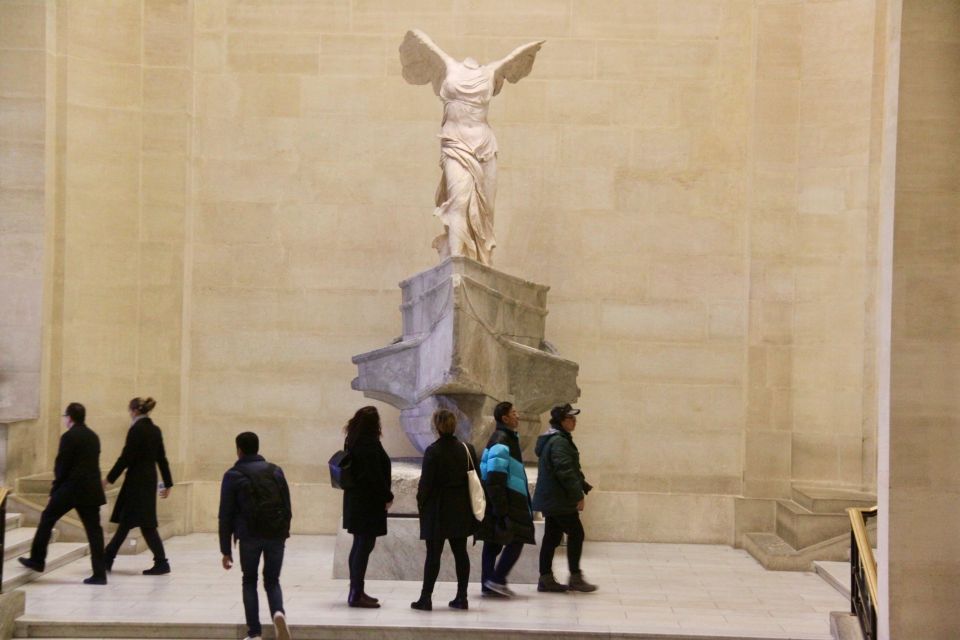 Paris: 2-Hour Guided Tour Through the Louvre - Exploring the Louvres Artworks