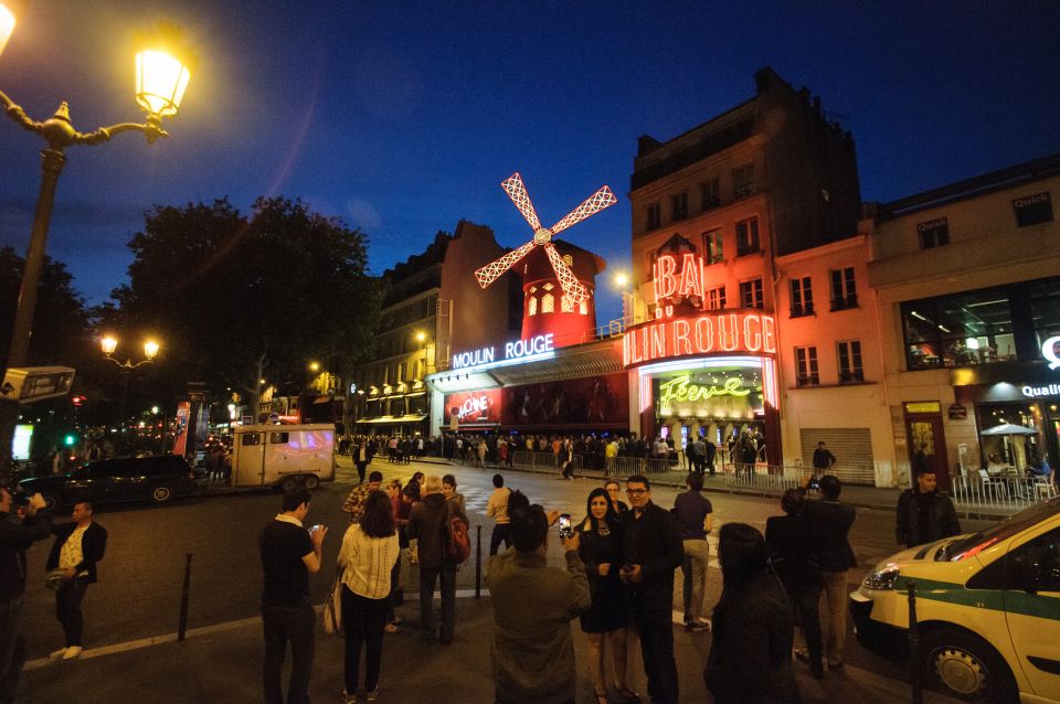 Paris: Dinner Show at the Moulin Rouge - Dress Code and Accessibility