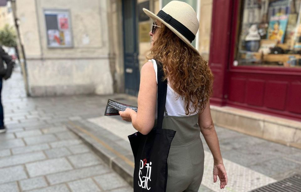 Paris Like a Local: Le Marais Self-Guided Tour in a Bag - Conversation-Starting Questions