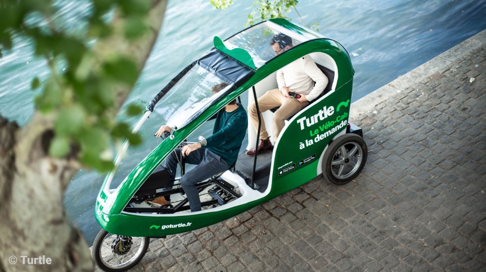 Paris : Private Guided Tour in Pedicab - Gustave Eiffel - Eco-friendly Transportation