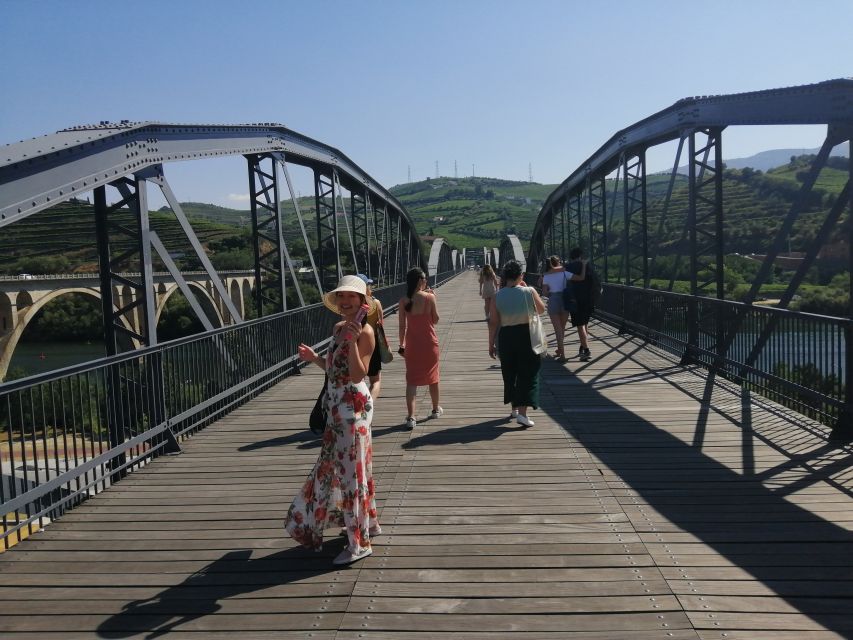 Porto: Douro Valley Winery Tour With Lunch & Boat Tour - Traditional Portuguese Lunch