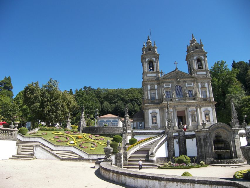 Porto: Guimarães & Braga Tour With Entry Tickets and Lunch - Luggage Policy