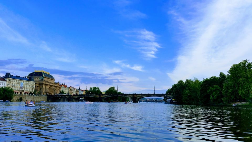 Prague: 2-Hour Lunch Cruise on the Vltava River - Refund Policy