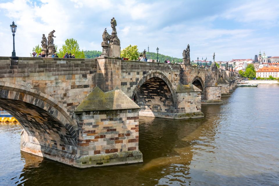 Prague: 3-Hour Old Town and Prague Castle Tour in German - Pricing and Availability