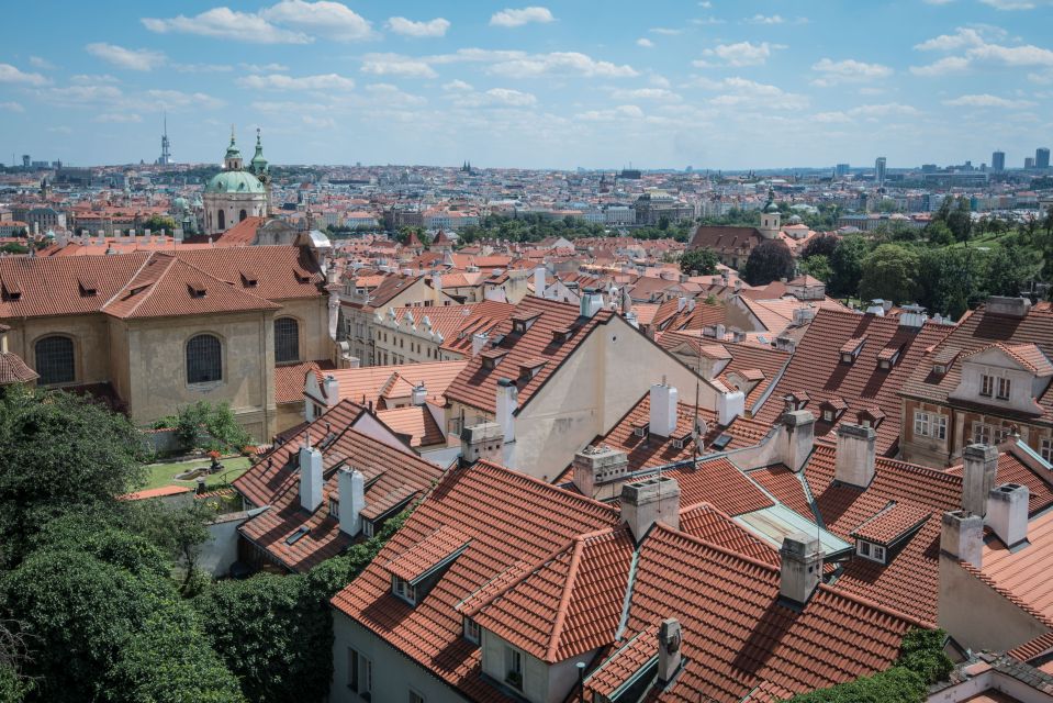 Prague: Castle Grounds & Highlights Walking Tour Small-Group - Customer Reviews