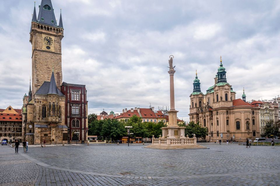 Prague: Castle, National Museum & Town Hall Tickets & Audio - Detailed Itinerary