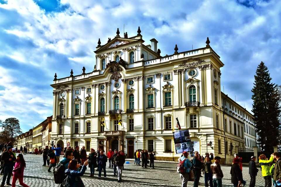 Prague Castle Walking Tour - Historical Events