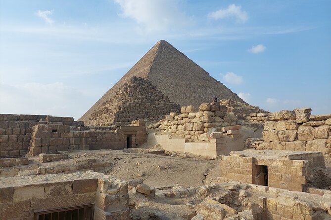 Private Day Tour to Giza Pyramids , Saqqara and Memphis - Discovering Memphis