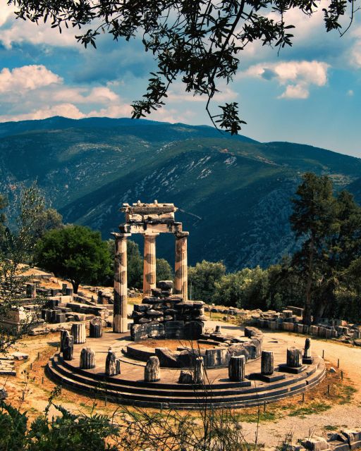 Private Day Trip to Delphi and Arachova From Athens - Included Services